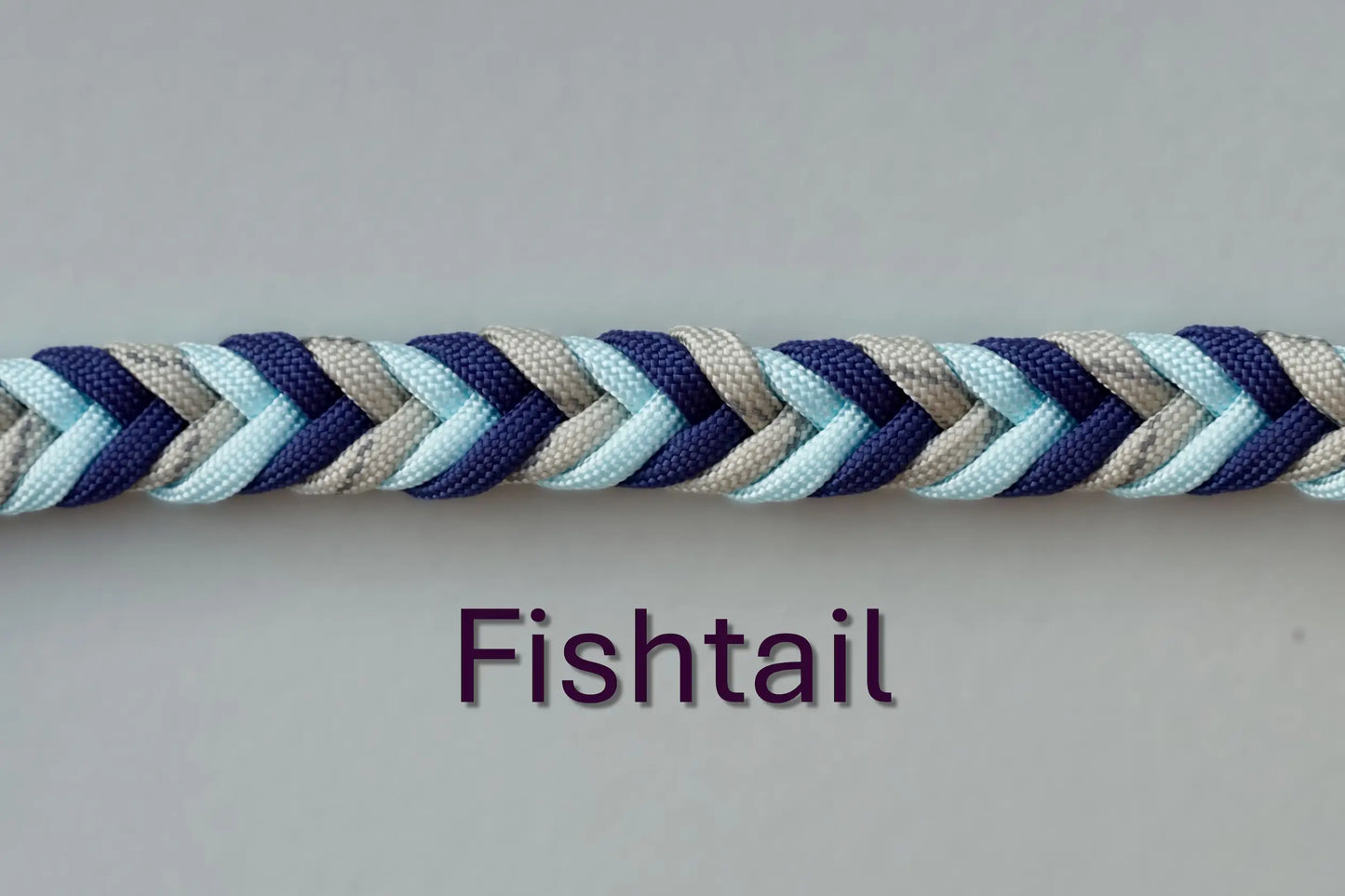 Muster-Fishtail-Arctic-Paws