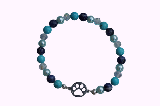 Rundes Armband aus Turquenit, Sodalith und hellblauer Acrylperlen sowie Glasperlen mit Hundepfoten-Anhänger