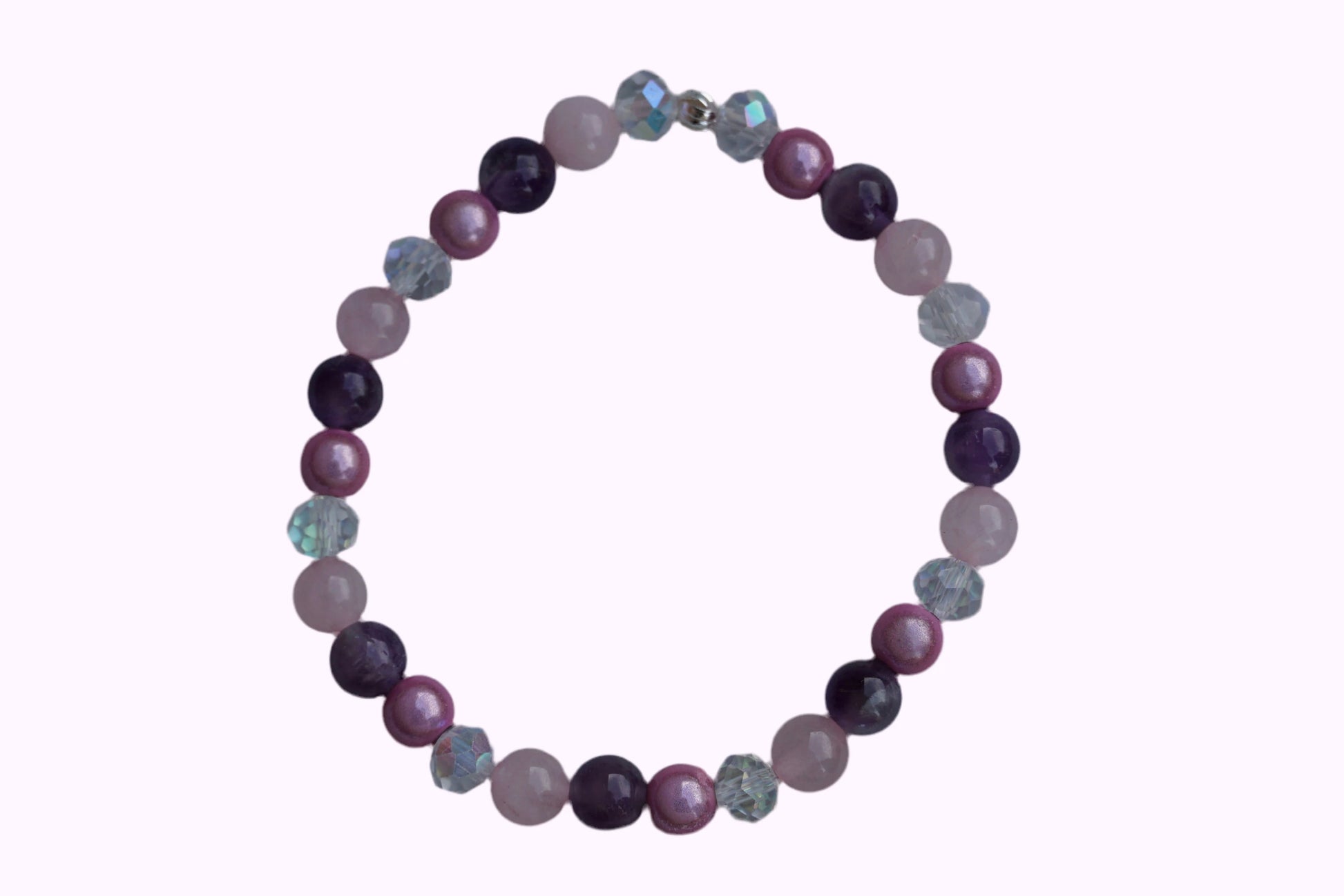 Rundes Armband aus Rosenquarz, Amethyst und rosa Acrylperlen mit Glasperlen