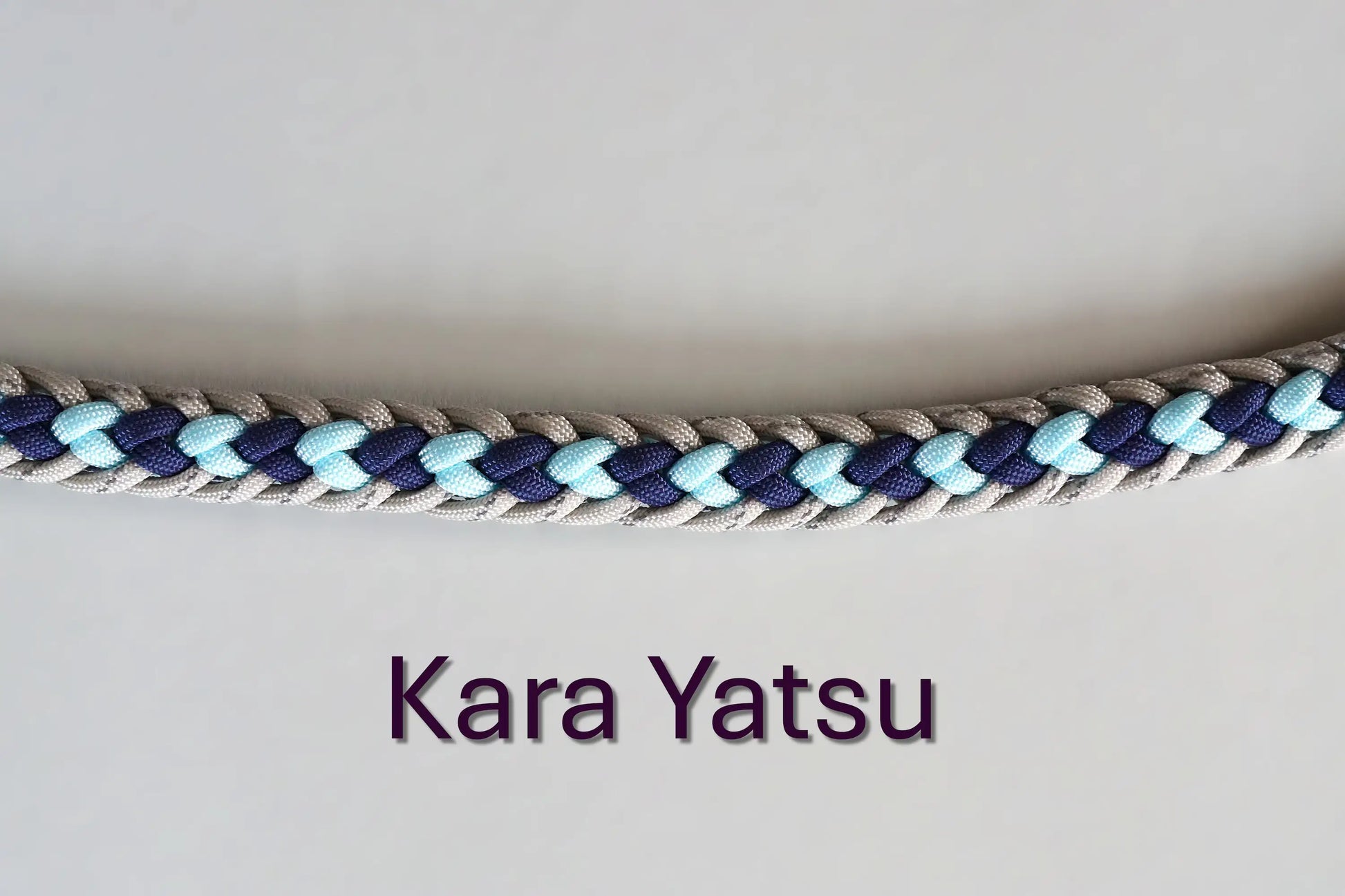 Muster-Kara-Yatsu-Arctic-Paws